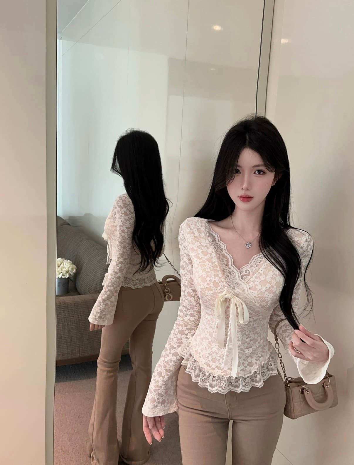 실사 프랑스식 고유 한 순수한 욕망 허리 수축 몸매 가꾸기 슬림해 보이는 레이스 디자인 센스 가을 겨울 달콤한 핫걸 쇼트 스타일 기본 셔츠 여성 이미지 4