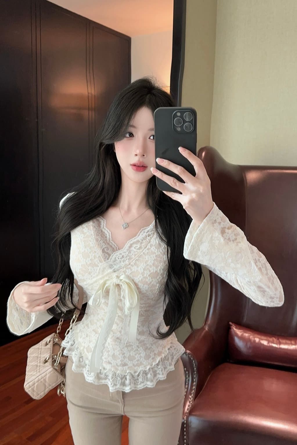 실사 프랑스식 고유 한 순수한 욕망 허리 수축 몸매 가꾸기 슬림해 보이는 레이스 디자인 센스 가을 겨울 달콤한 핫걸 쇼트 스타일 기본 셔츠 여성 이미지 6