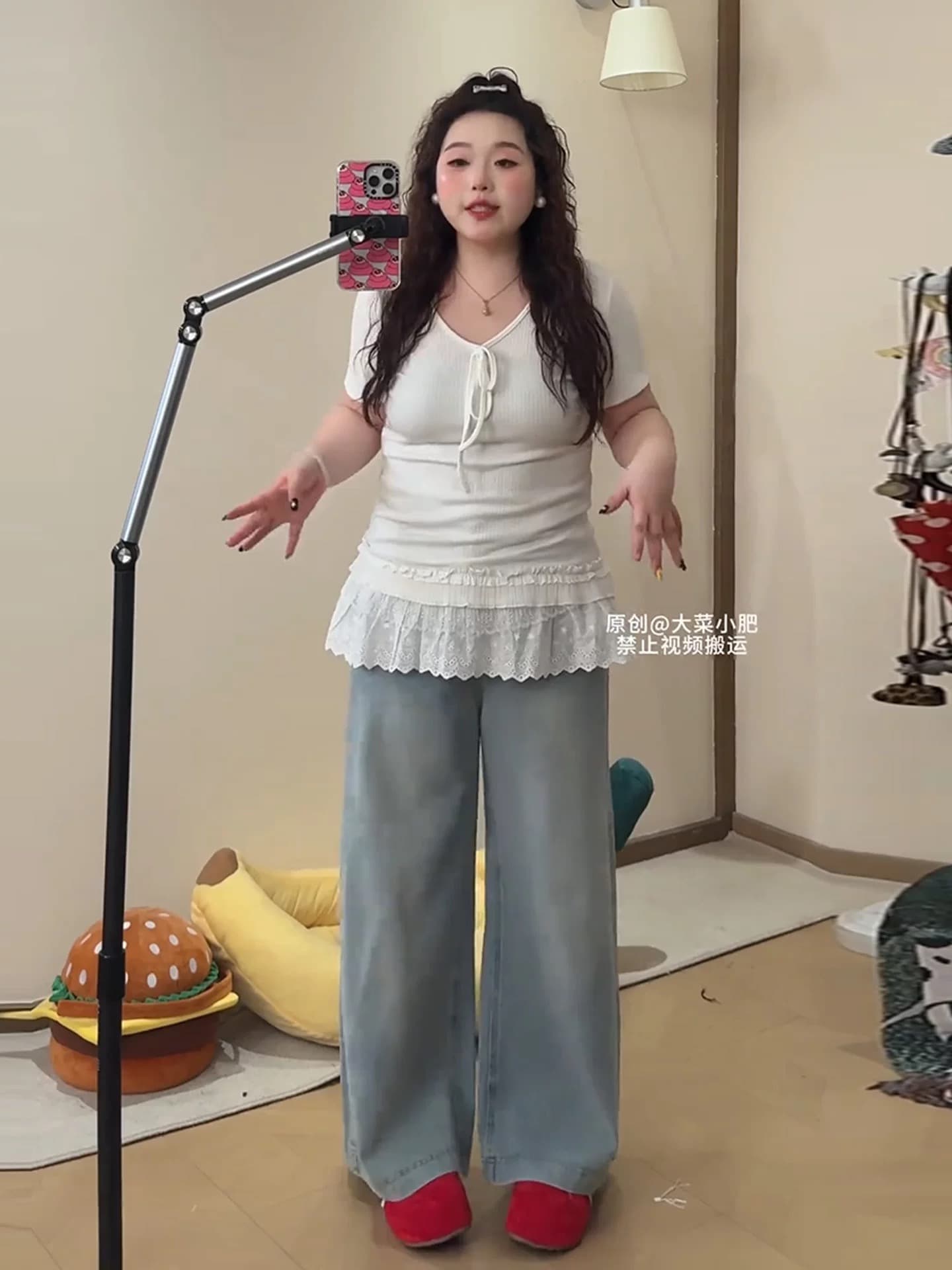 빅 사이즈 달콤한 스타일 V넥 레이스업 레이스 조각 반팔 티셔츠 여성 여름 지방 mm 화이트 슬림해 보이는 표지 배 맨위 이미지 4