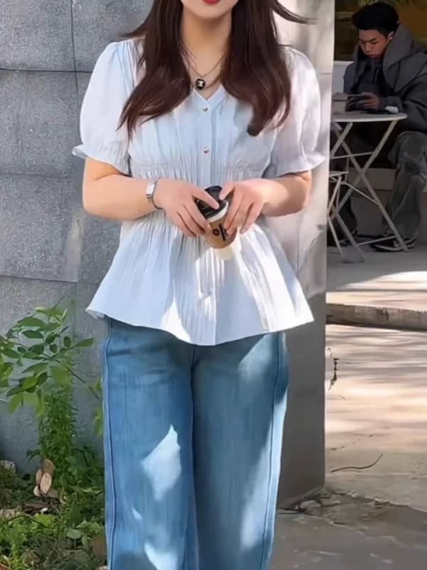 빅 사이즈 여성 의류 V넥 연령 감소 버블 셔츠 2026 새로운 여름 지방 mm 슬림해 보이는 차 인사이드 차 가스 Chic 맨위 이미지 2