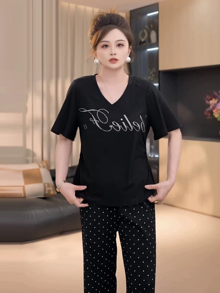 지방 작은 좋은 빅 사이즈 여성 의류 레트로 외국 가스 검정색 V넥 알파벳 핫픽스 반팔 여성 루즈핏 슬림해 보이는 허리 수축 맨위