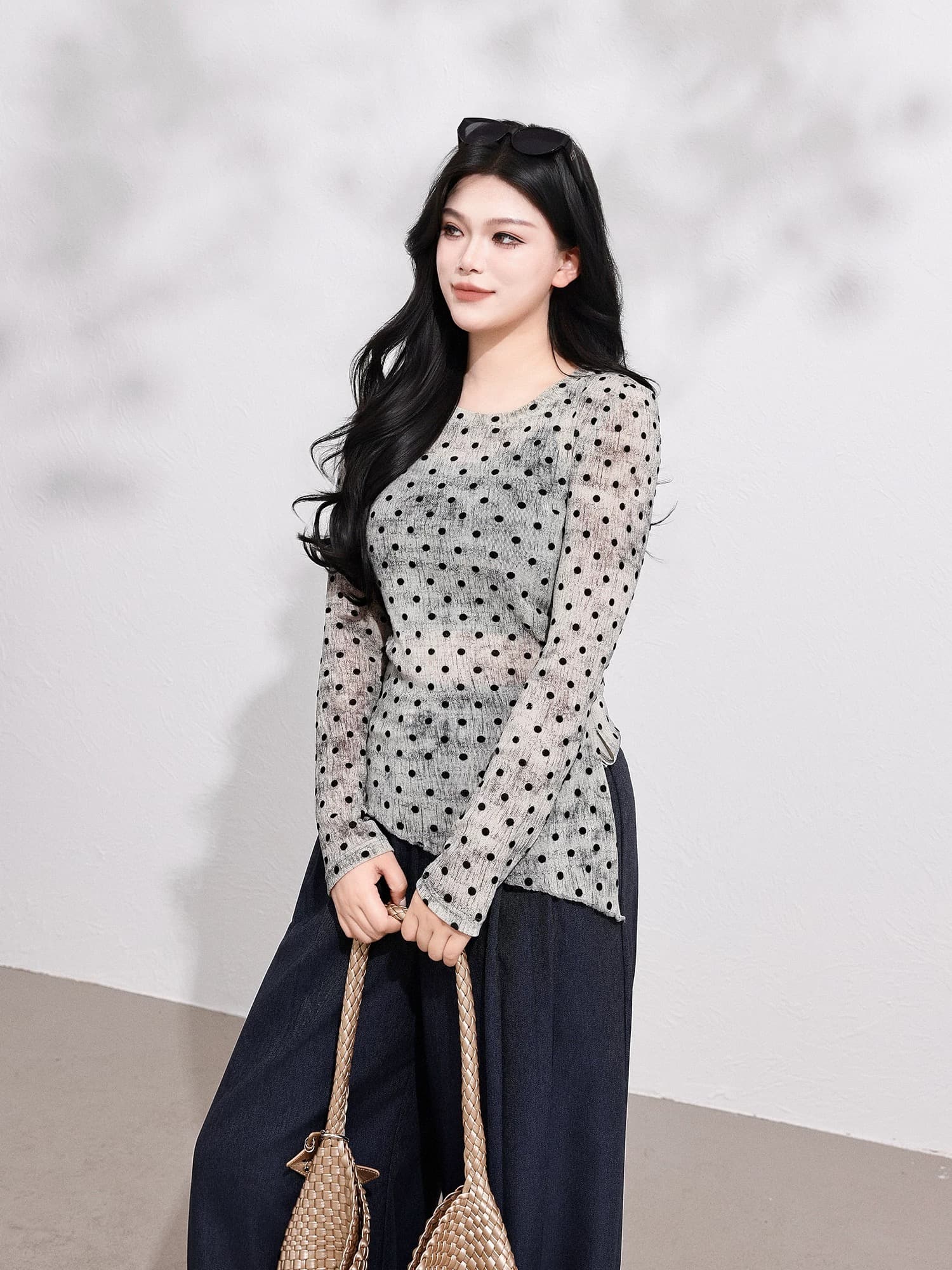 빅 사이즈 여성 의류 지방 mm 이른 가을 한 부서 도트 무늬 맨위 펌프 Pleat 허리 수축 슬림해 보이는 긴팔 티셔츠 라운드 넥 블라우스 이미지 2