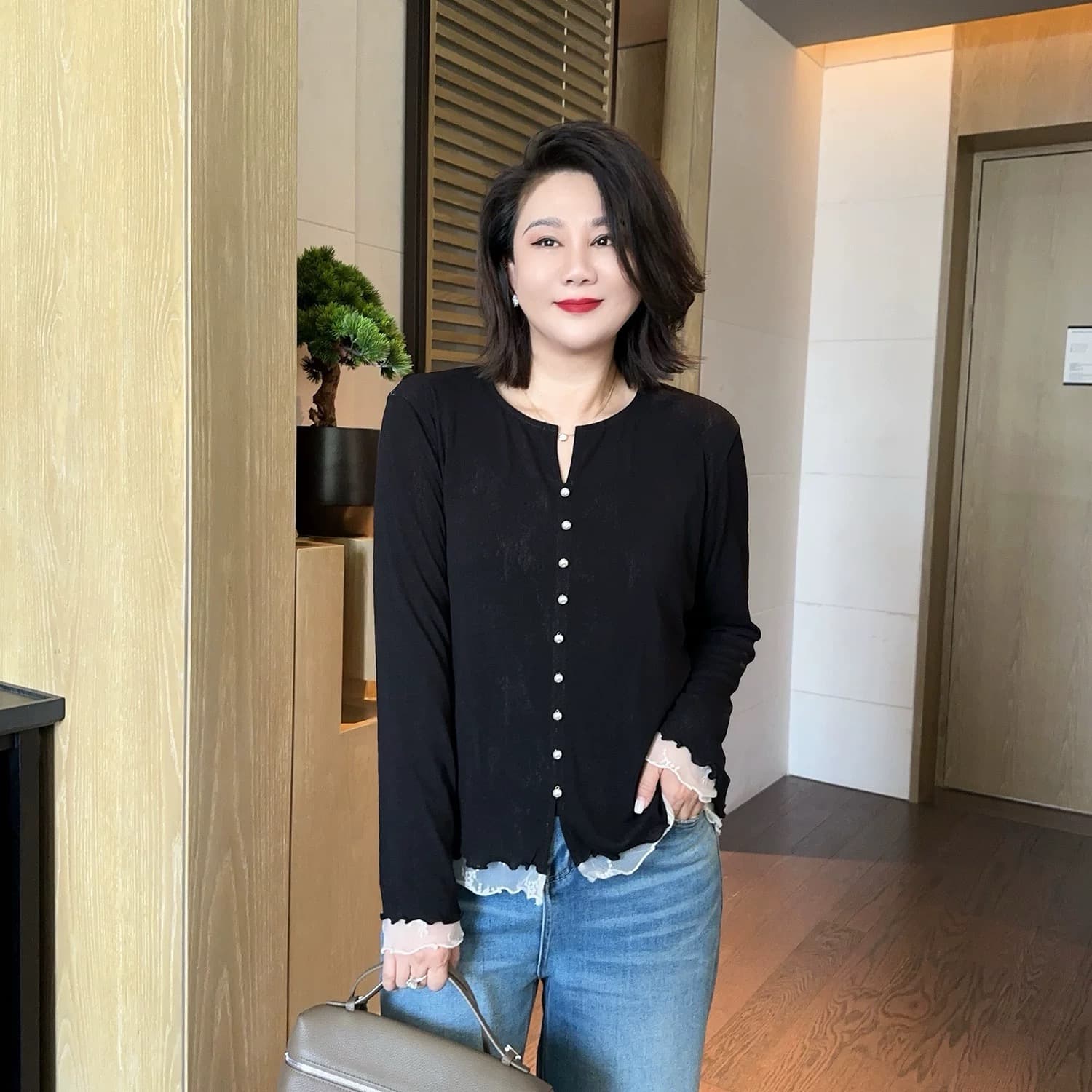 빅 사이즈 여성 의류 지방 mm 페이크 레이어드 레이스 조각 긴팔 티셔츠 2026 가을 표지 배 슬림해 보이는 다용도 맨위 이미지 3