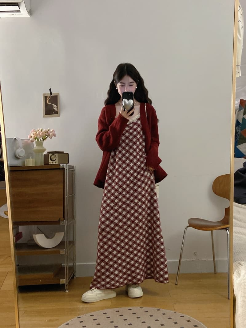 실사 빅 사이즈 여성 의류 이른 봄 새로운 한 부서 느긋한 바람 스웨터 코트 체크무늬 니트 조끼 스커트 투피스 세트 상세 이미지 7