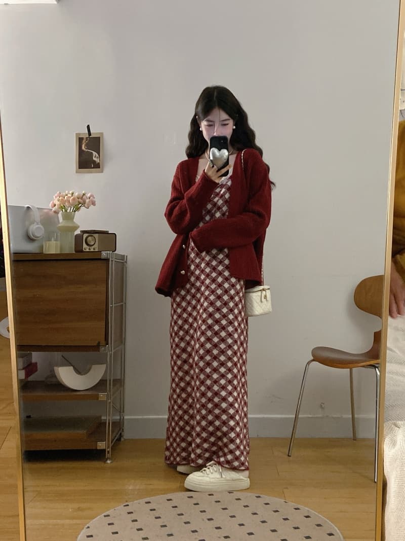 실사 빅 사이즈 여성 의류 이른 봄 새로운 한 부서 느긋한 바람 스웨터 코트 체크무늬 니트 조끼 스커트 투피스 세트 상세 이미지 8