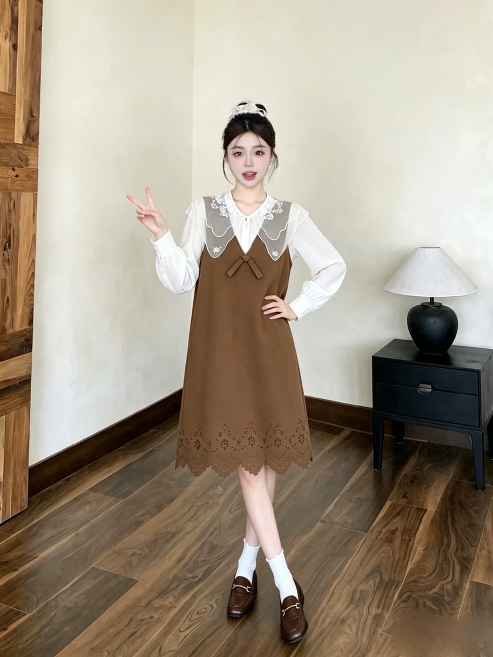 2026 실사 빅 사이즈 여성 의류 가을 겨울 새로운 레트로 베이비 칼라 셔츠 홀로우 아웃 스웨이드 원단 조끼 스커트 투피스 세트 상세 이미지 3