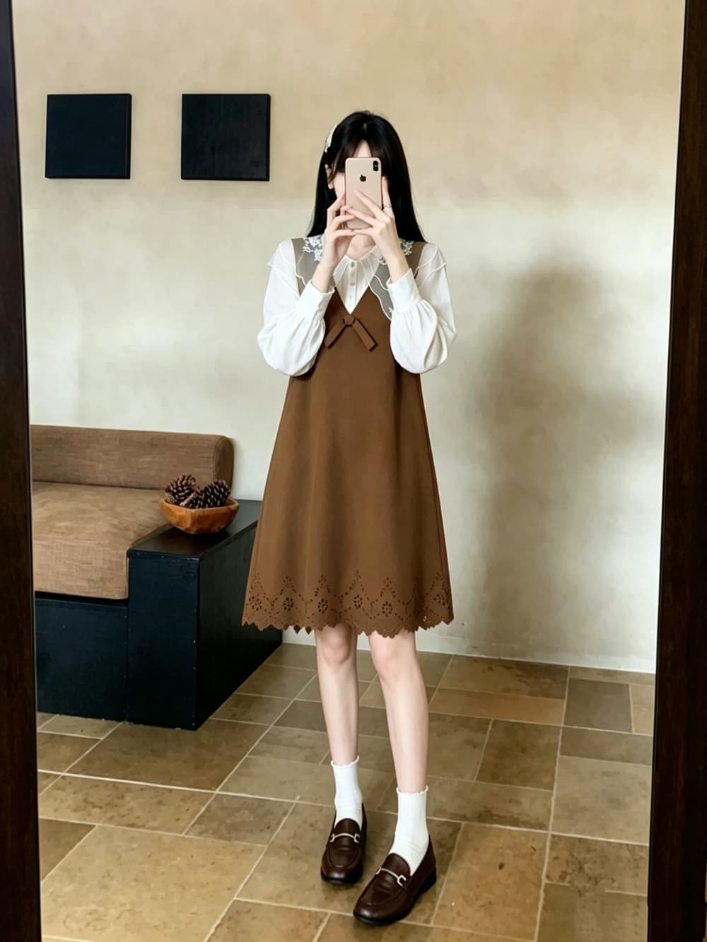 2026 실사 빅 사이즈 여성 의류 가을 겨울 새로운 레트로 베이비 칼라 셔츠 홀로우 아웃 스웨이드 원단 조끼 스커트 투피스 세트 상세 이미지 4