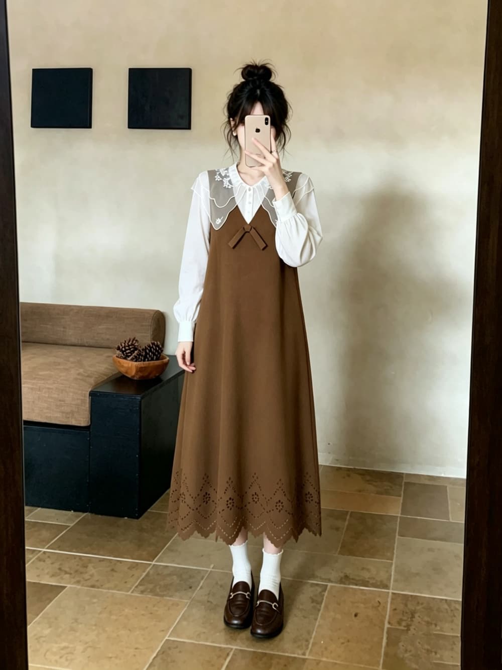 2026 실사 빅 사이즈 여성 의류 가을 겨울 새로운 레트로 베이비 칼라 셔츠 홀로우 아웃 스웨이드 원단 조끼 스커트 투피스 세트 상세 이미지 9