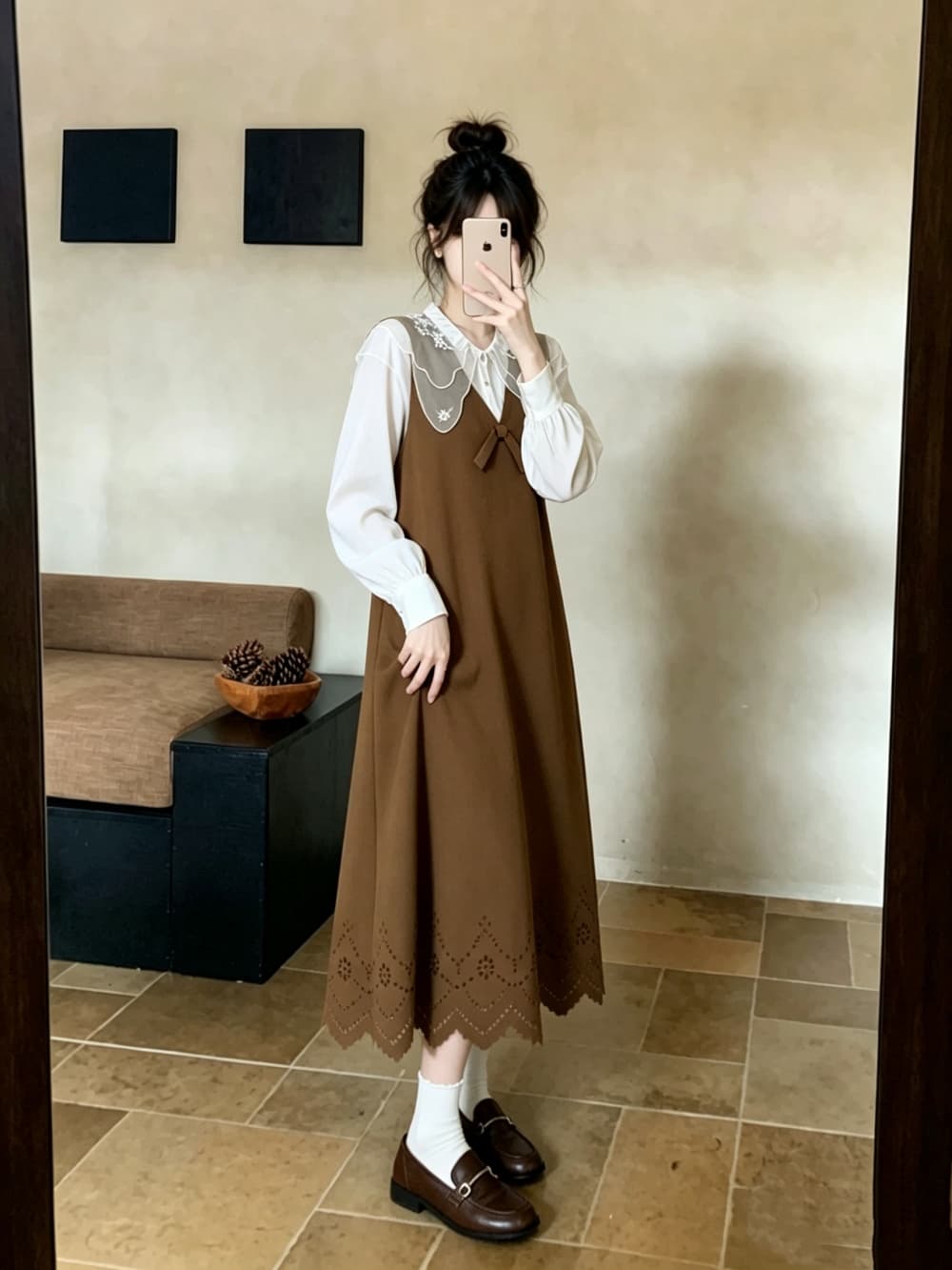 2026 실사 빅 사이즈 여성 의류 가을 겨울 새로운 레트로 베이비 칼라 셔츠 홀로우 아웃 스웨이드 원단 조끼 스커트 투피스 세트 상세 이미지 11