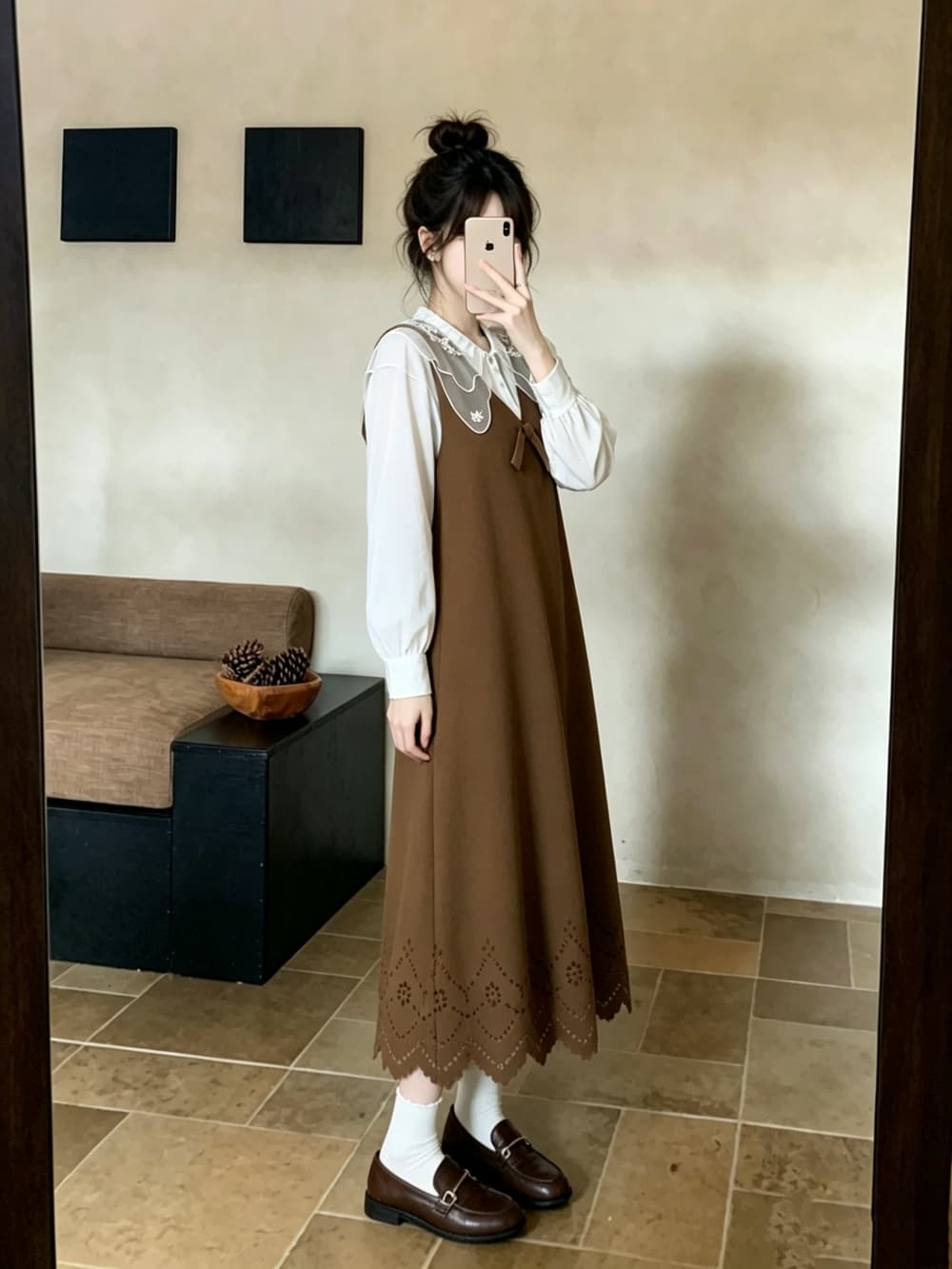 2026 실사 빅 사이즈 여성 의류 가을 겨울 새로운 레트로 베이비 칼라 셔츠 홀로우 아웃 스웨이드 원단 조끼 스커트 투피스 세트 상세 이미지 13