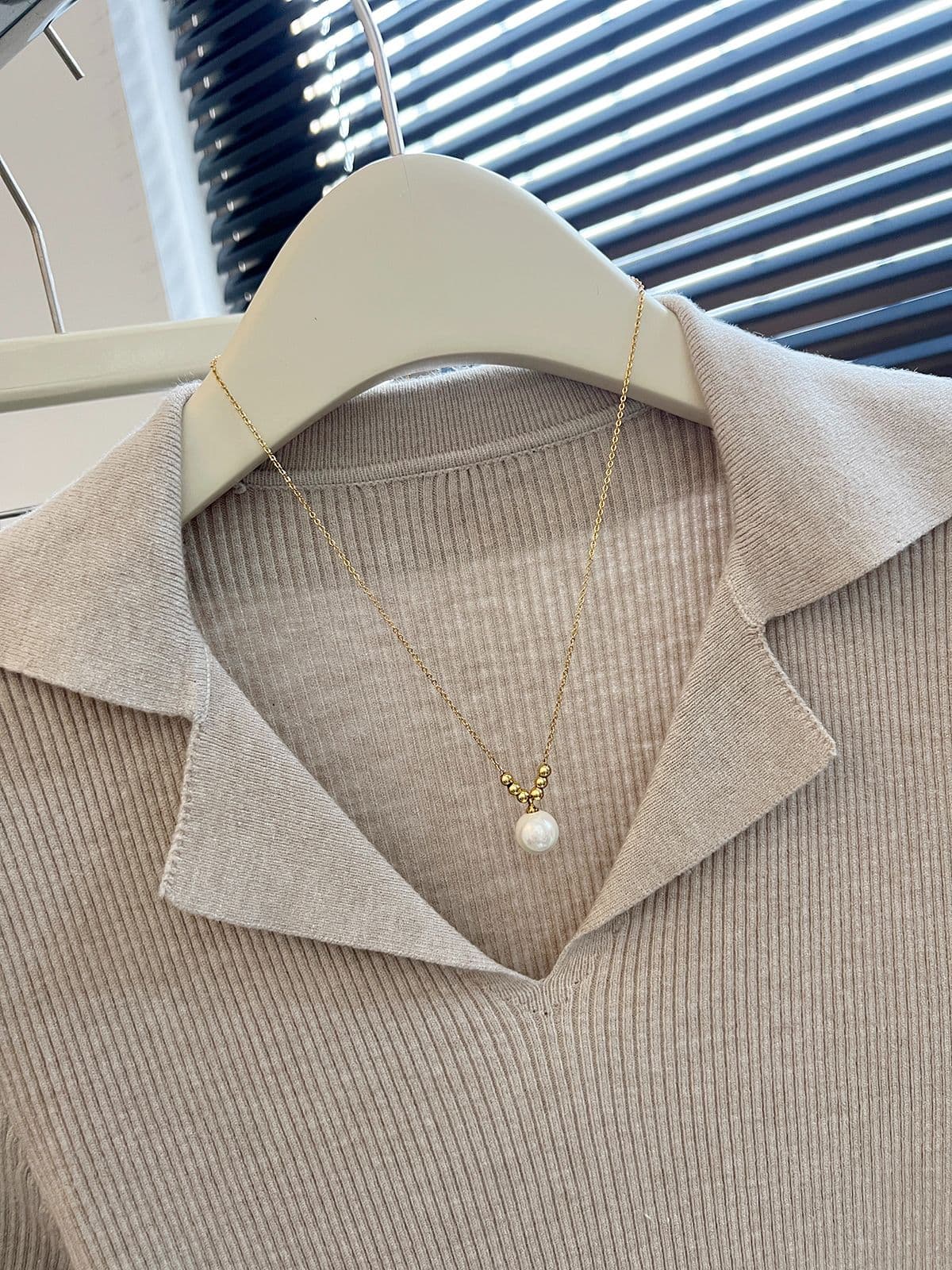 한 부서 부드러운 바람 반팔 여성 V넥 티셔츠 2026 여름 긍정적 인 어깨 몸매 가꾸기 polo 폴로 칼라 니트 스웨터 맨위 상세 이미지 11