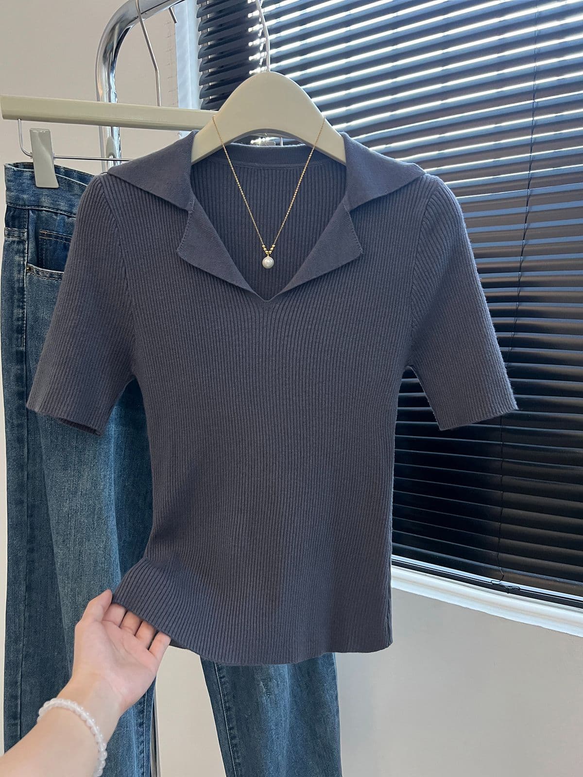한 부서 부드러운 바람 반팔 여성 V넥 티셔츠 2026 여름 긍정적 인 어깨 몸매 가꾸기 polo 폴로 칼라 니트 스웨터 맨위 상세 이미지 25