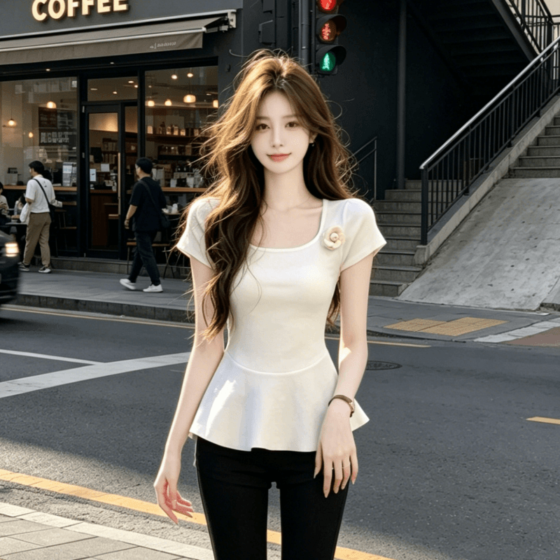 2026 새로운 여름 단색 풀오버 미니멀리즘 달콤한 미국 칼라 슈퍼 몸매 가꾸기 x 종류 반팔 니트 맨위 여성 이미지 3