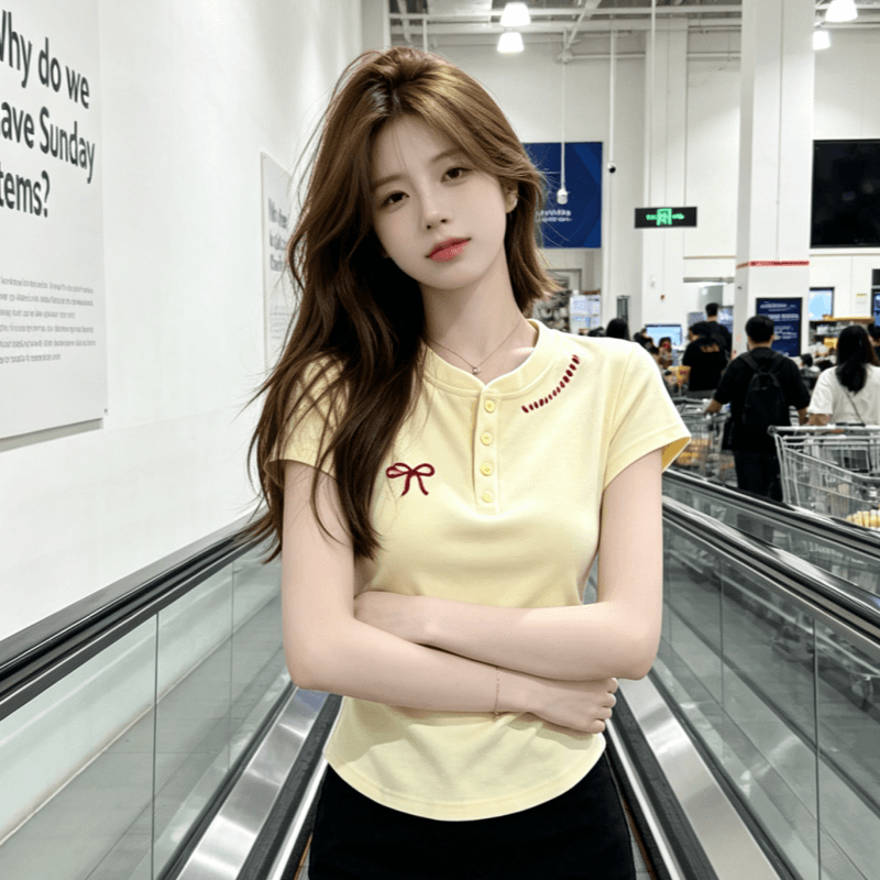 초여름 아름다운 자이언트 잘 생긴 ~ 중 반팔 티셔츠 여성 2026 새로운 작은 대중 디자인 센스 고유 한 아름다운 긍정적 인 어깨 의류 이미지 5