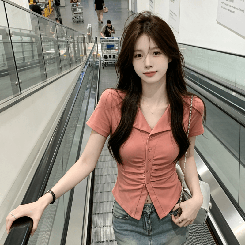 긍정적 인 어깨 주름 V넥 반팔 티셔츠 여성 여름 새로운 디자인 센스 몸매 가꾸기 핫걸 쇼트 스타일 POLO 셔츠 맨위