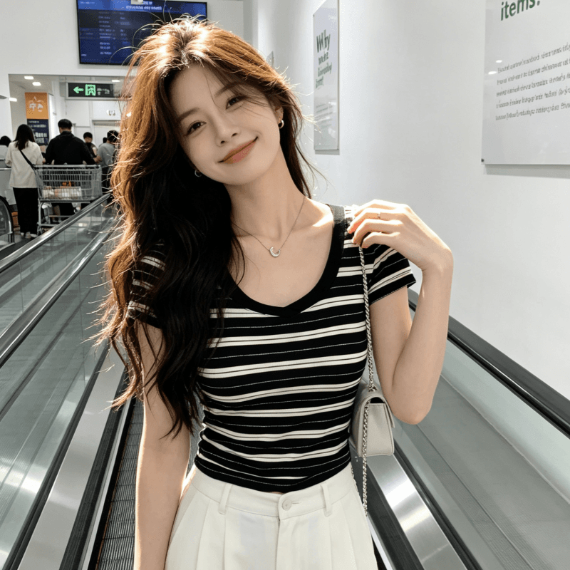 아메리칸 레트로 스타일 스트라이프 V넥 반팔 티셔츠 여성 여름 패션 몸매 가꾸기 슬림해 보이는 핫걸 맨위