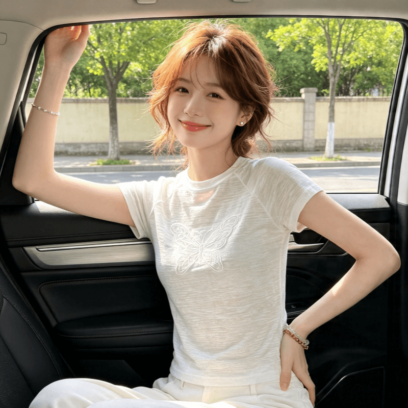 자카드 한 부서 화이트 나비 자수 긍정적 인 어깨 반팔 티셔츠 여성 여름 디자인 센스 몸매 가꾸기 슬림해 보이는 맨위 이미지 2