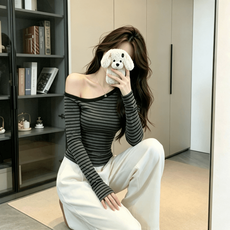 실사 순수한 욕망 비스듬한 어깨 섹시함 스트라이프 오프숄더 긴팔 티셔츠 여성 이른 가을 디자인 센스 작은 대중 몸매 가꾸기 만나는 맨위 상세 이미지 8