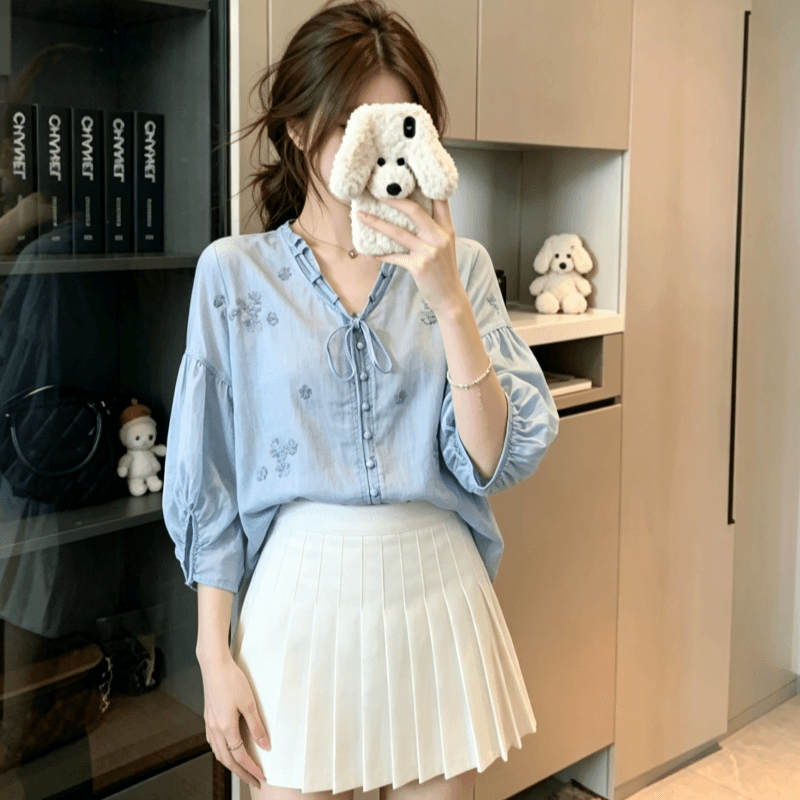 실사 순면 루즈핏 파란색 V넥 레이스업 긴팔 여성 셔츠 자수 맨위 연령 감소 신선함 부드러운 바람 여성 의류 상세 이미지 6