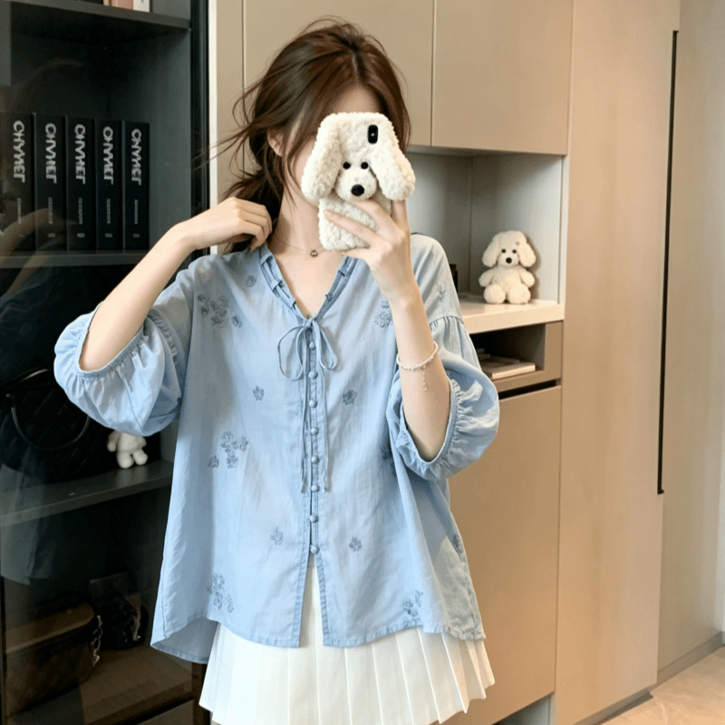 실사 순면 루즈핏 파란색 V넥 레이스업 긴팔 여성 셔츠 자수 맨위 연령 감소 신선함 부드러운 바람 여성 의류 상세 이미지 10