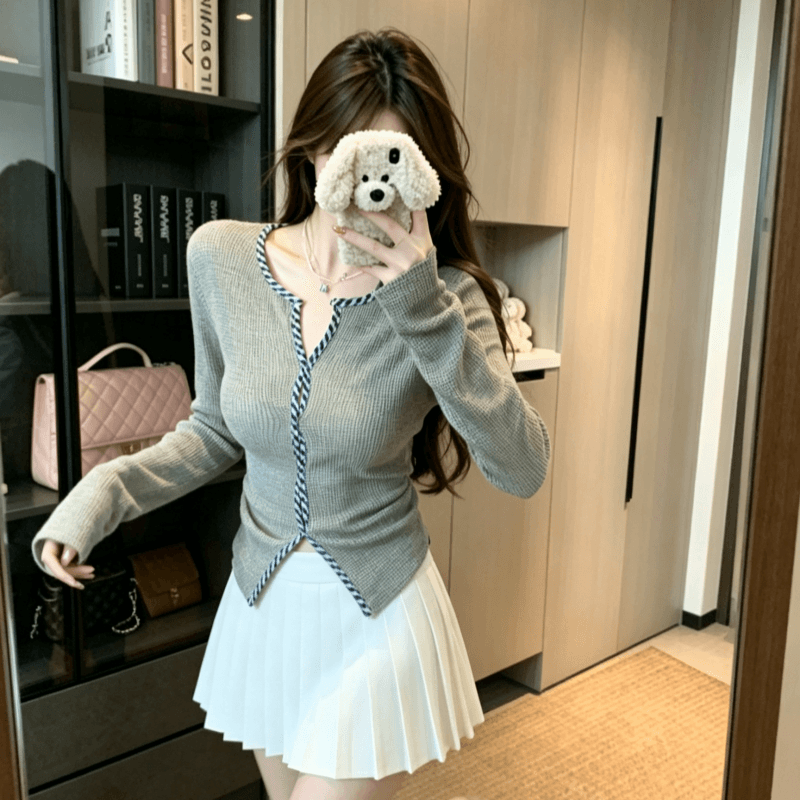 실사 디자인 센스 체크무늬 비틀림 긴팔 니트 스웨터 여성 의류 가을 Chic 연령 감소 몸매 가꾸기 슬림해 보이는 맨위 이미지 3
