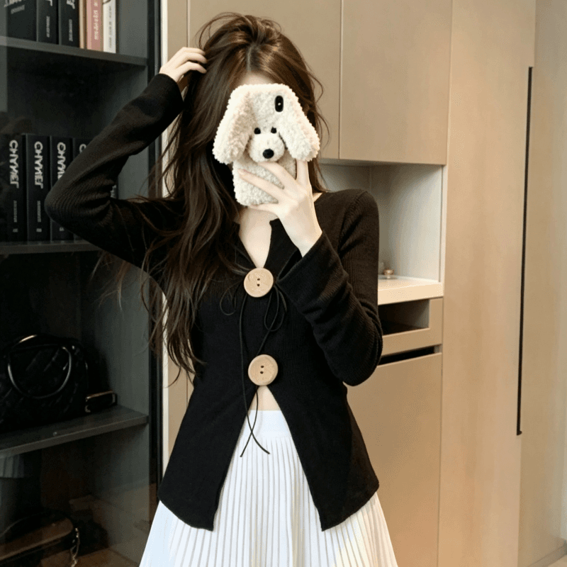 실사 아메리칸 레트로 V넥 긴팔 몸매 가꾸기 슬림해 보이는 트임 디자인 센스 검정색 품격 맨위