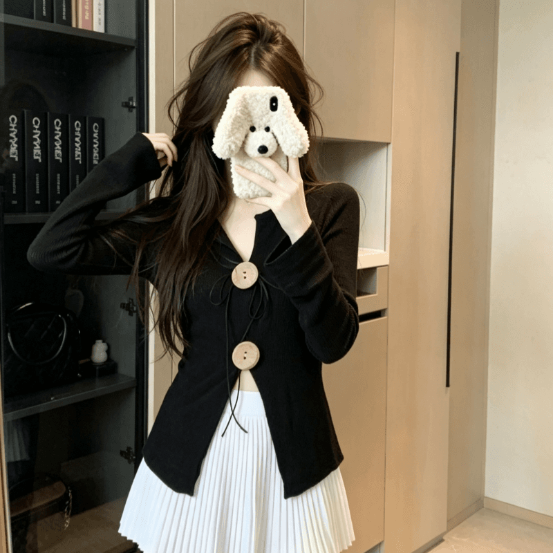 실사 아메리칸 레트로 V넥 긴팔 몸매 가꾸기 슬림해 보이는 트임 디자인 센스 검정색 품격 맨위 상세 이미지 2