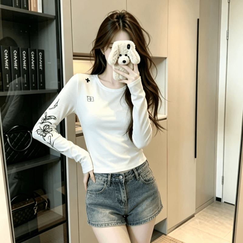 실사 긴팔 티셔츠 기본 셔츠 여성 봄 가을 얇은 스타일 긍정적 인 어깨 국가 트렌디 자수 나비 프린트 라운드 넥 맨위 이미지 5