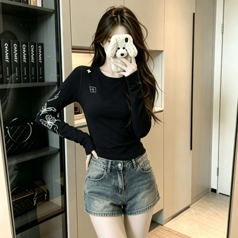 실사 긴팔 티셔츠 기본 셔츠 여성 봄 가을 얇은 스타일 긍정적 인 어깨 국가 트렌디 자수 나비 프린트 라운드 넥 맨위 이미지 4
