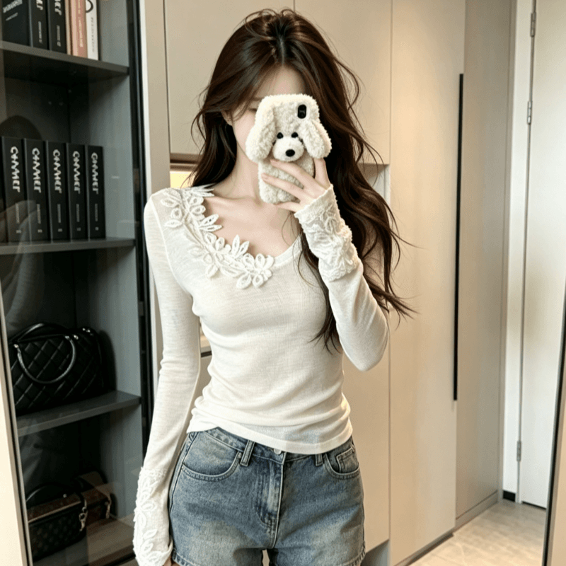 실사 긴팔 티셔츠 기본 셔츠 여성 봄 가을 얇은 스타일 몸매 가꾸기 레이스 자수 단색 한국 스타일 라운드 넥 맨위 이미지 5