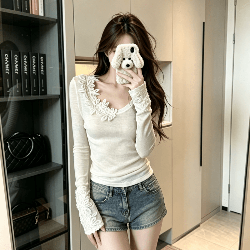 실사 긴팔 티셔츠 기본 셔츠 여성 봄 가을 얇은 스타일 몸매 가꾸기 레이스 자수 단색 한국 스타일 라운드 넥 맨위 상세 이미지 7