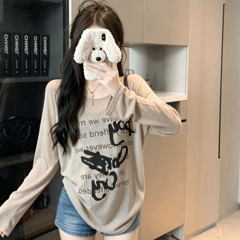 실사 느긋한 바람 알파벳 프린트 긴팔 자외선 차단 티셔츠 여성 여름 디자인 센스 작은 대중 루즈핏 얇은 스타일 핫걸 맨위 이미지 2