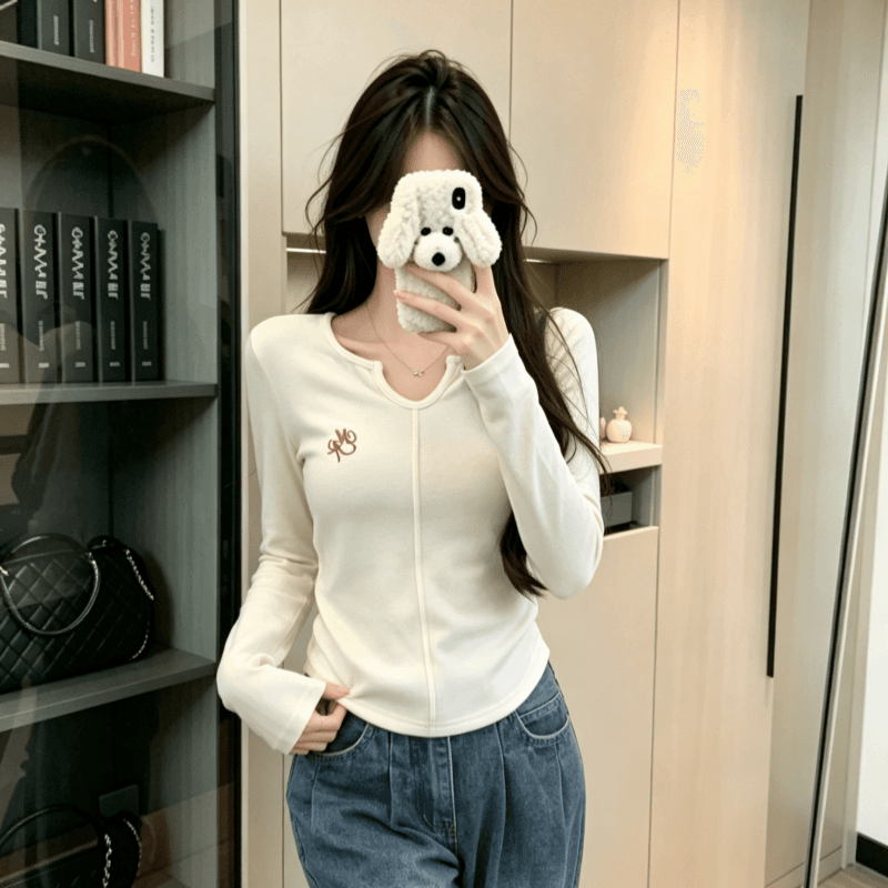 실사 가을 여성 의류 긍정적 인 어깨 De 플러시 V넥 긴팔 맨위 여성 한국 스타일 디자인 센스 쇼트 스타일 기본 셔츠 티셔츠 여성 이미지 4