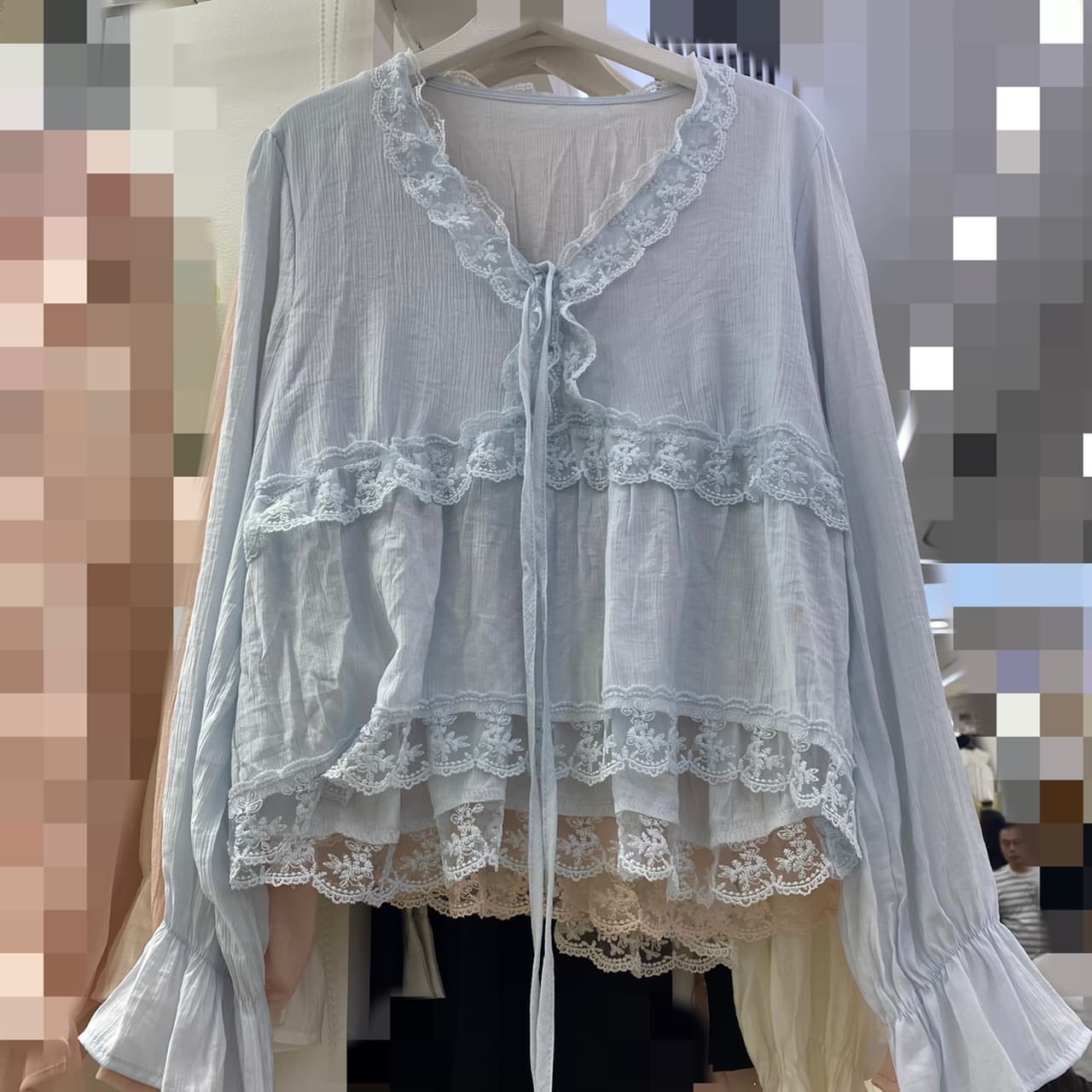 재고 있음 사쿠라 꽃가루 3 차원 레이스 레이스업 V넥 맨위 품격 부드러운 바람 질감 쉬폰 블라우스 나팔 소매 상세 이미지 1
