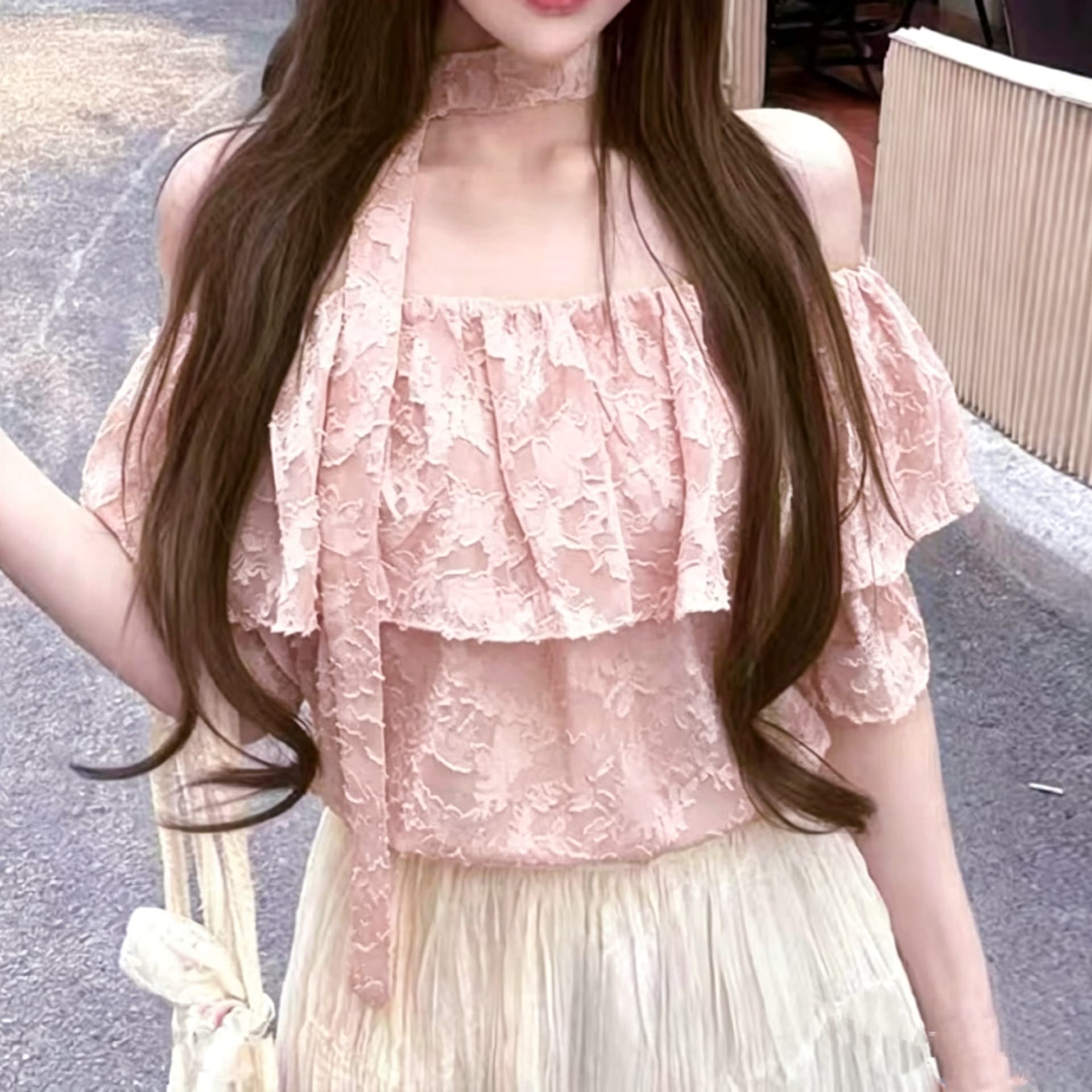 주문 재고 있음 패션 품격 단색 반팔 셔츠 여름 새로운 프랑스식 프릴 오프숄더 자카드 맨위 트렌디 이미지 4