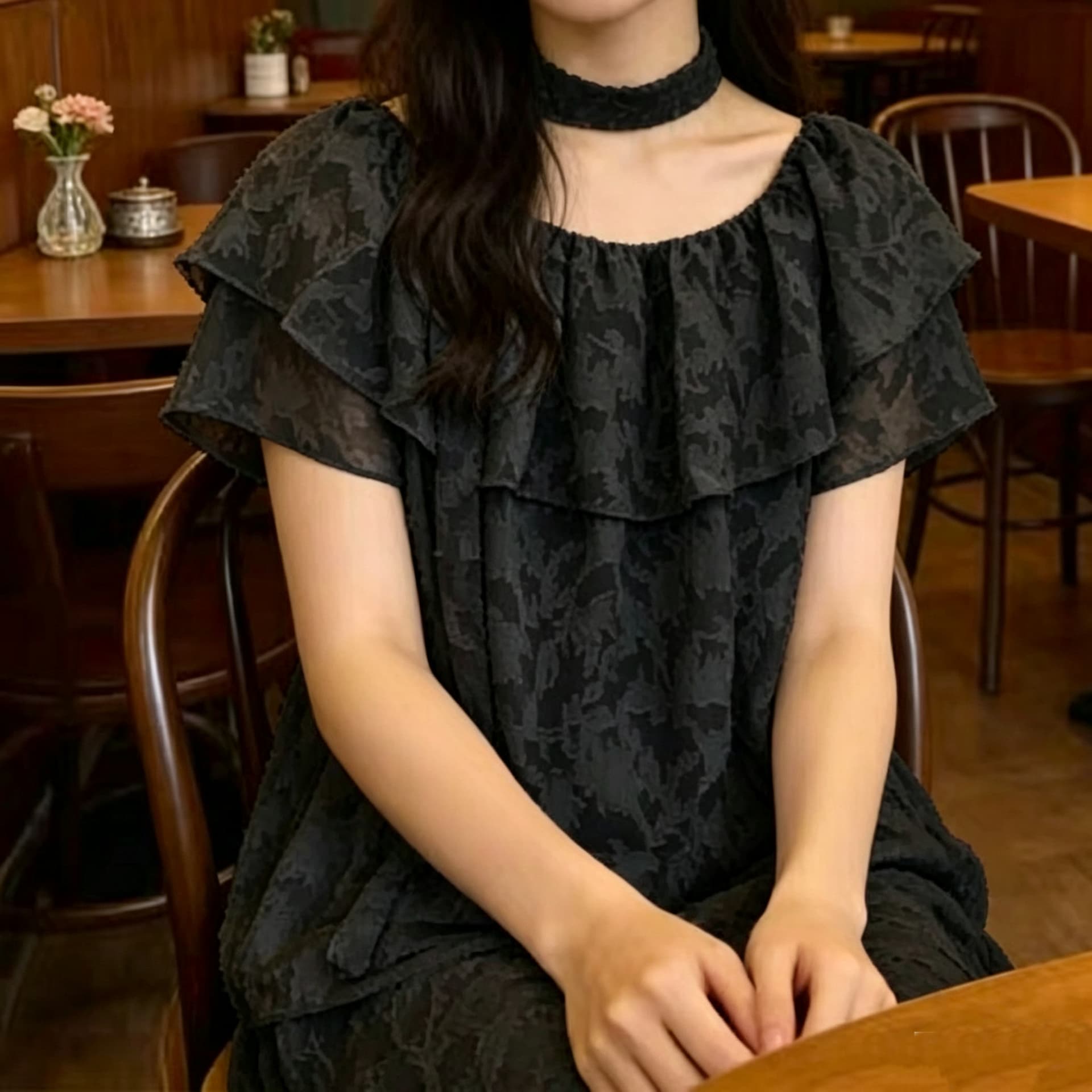주문 재고 있음 패션 품격 단색 반팔 셔츠 여름 새로운 프랑스식 프릴 오프숄더 자카드 맨위 트렌디 상세 이미지 3
