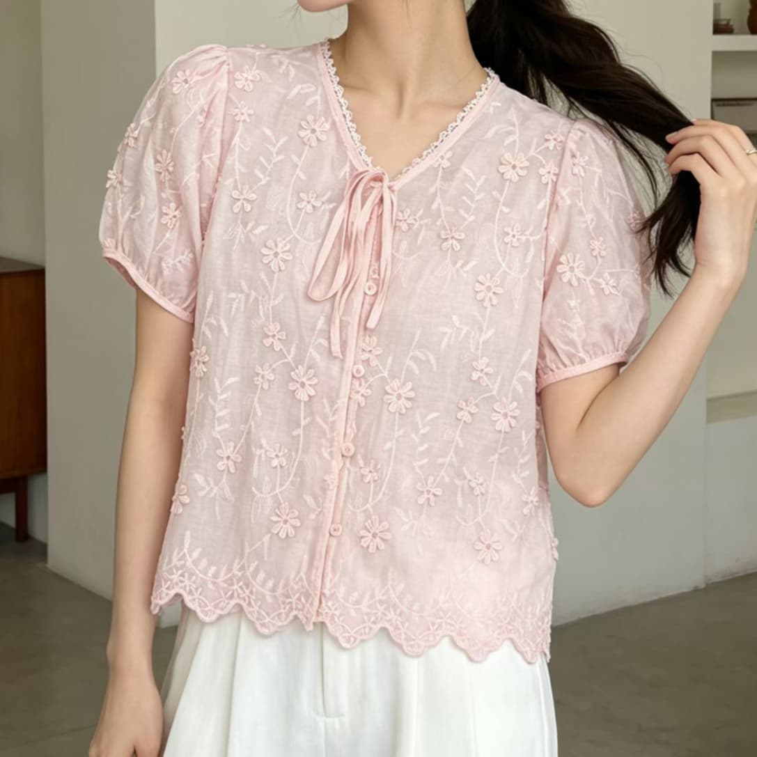 주문 재고 있음 여름 새로운 자수 꽃 맨위 레이스업 한 부서 부드러운 패션 루즈핏 슬림해 보이는 반팔 셔츠 이미지 3