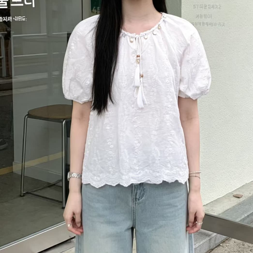 주문 재고 있음 휴가 바람 조개 술 레이스업 반팔 여성 셔츠 여름 디자인 센스 루즈핏 자수 작은 셔츠 맨위 이미지 4