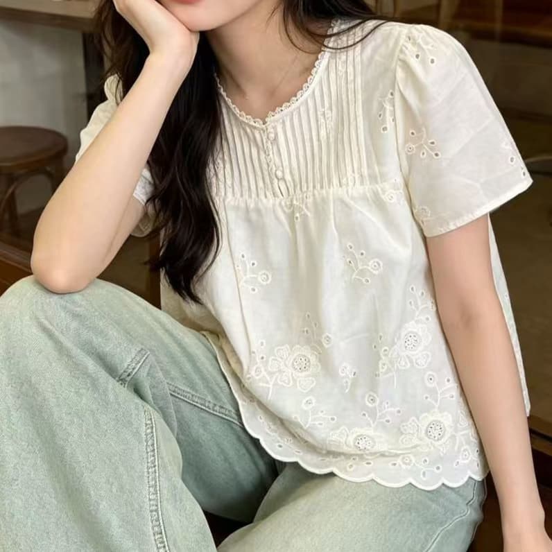 주문 재고 있음 한 부서 여름 레이스 반팔 맨위 여성 신선함 수직 기사 달콤함 인형 셔츠 슬림해 보이는 다용도 흰 셔츠 상세 이미지 3