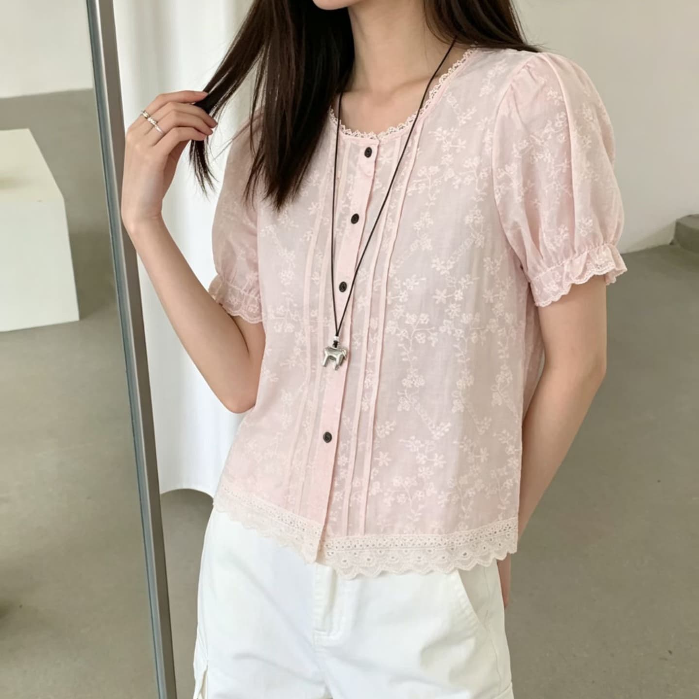 주문 재고 있음 레트로 레이스 조각 라운드 넥 반팔 셔츠 여름 새로운 작은 키 루즈핏 외국 가스 연령 감소 셔츠 상세 이미지 7