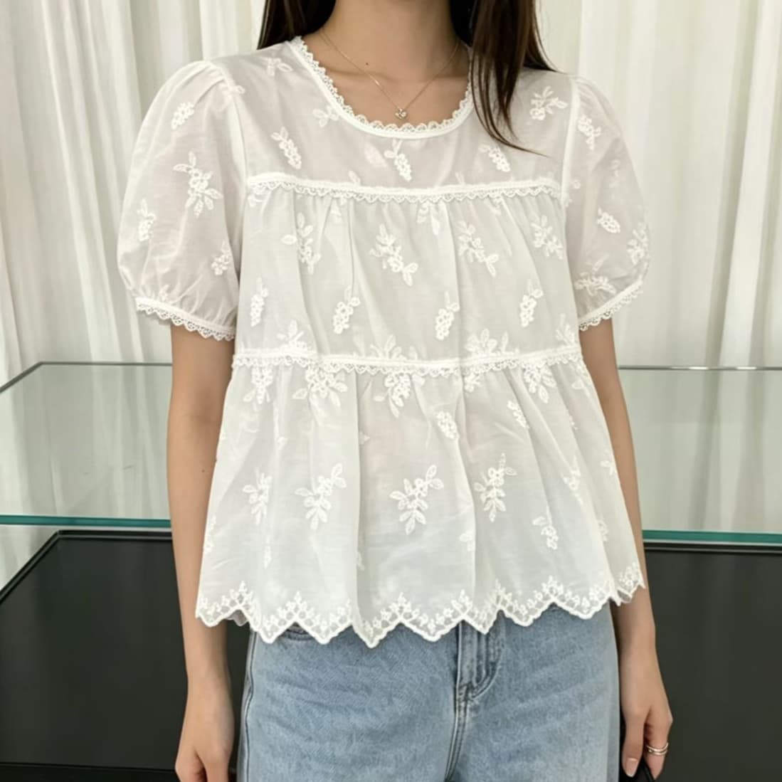재고 있음 프랑스식 달콤함 자수 꽃 거품 소매 라운드 넥 여성 셔츠 여름 레이스 레이스 연령 감소 치마 맨위 상세 이미지 4