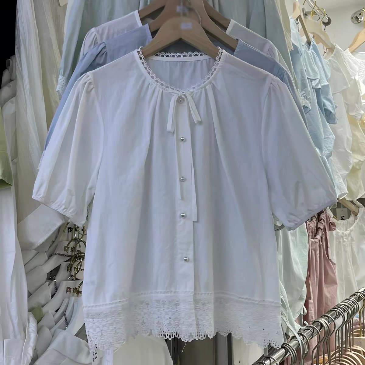 재고 있음 디자인 센스 레이스 레이스 패치워크 레이스업 반팔 셔츠 여름 루즈핏 슬림해 보이는 작은 셔츠 품격 다용도 맨위 상세 이미지 4