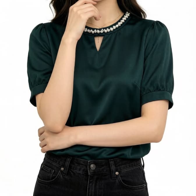재고 있음 여름 새로운 부드러운 바람 진주 장식 홀로우 아웃 라운드 넥 반팔 여성 의류 품격 우아함 새틴 맨위 상세 이미지 2