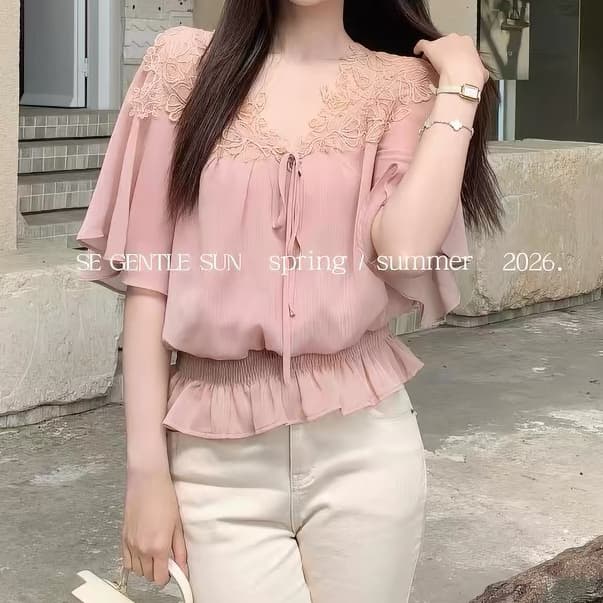 재고 있음 프랑스식 부드러운 바람 레이스 자수 프릴 여성 셔츠 여름 새로운 주름 허리 수축 망토 작은 셔츠 맨위