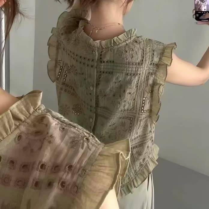 재고 있음 한 부서 ins 바람 목이버섯 레이스 라운드 넥 홀로우 아웃 자수 민소매 셔츠 여름 통기성 얇은 스타일 품격 연령 감소 상세 이미지 2