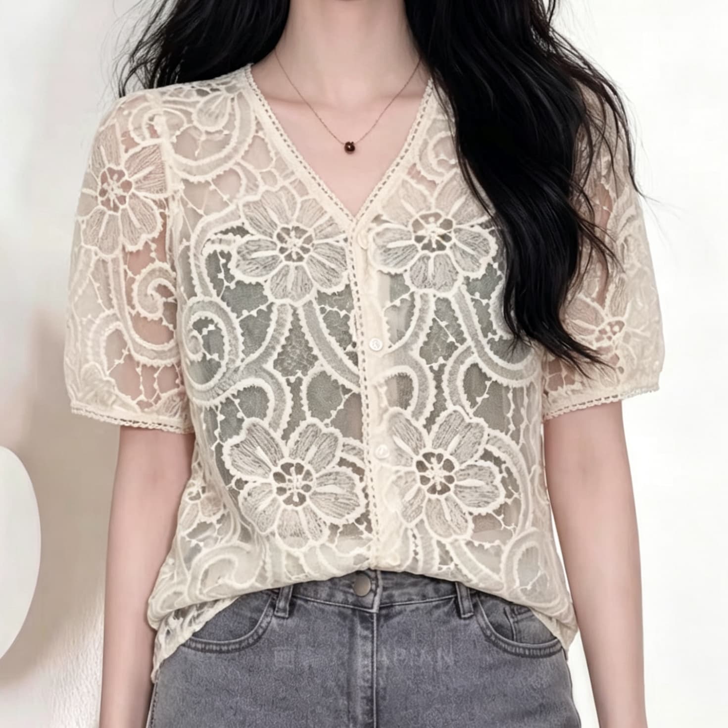 재고 있음 여름 새로운 프랑스식 낭만주의 바람 살구 색상 레이스 셔츠 반팔 맨위 V넥 슬림해 보이는 품격 고급 센스 셔츠