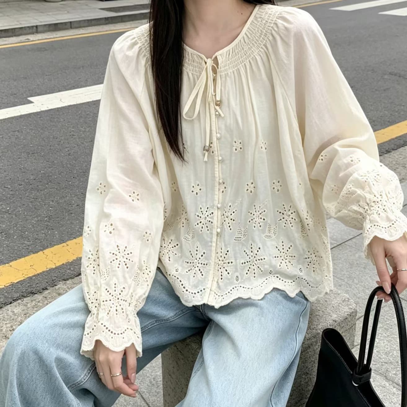 재고 있음 파란색 무거운 작업 홀로우 아웃 꽃 자수 나팔 소매 여성 셔츠 봄 가을 새로운 루즈핏 슬림해 보이는 외국 가스 맨위 상세 이미지 5