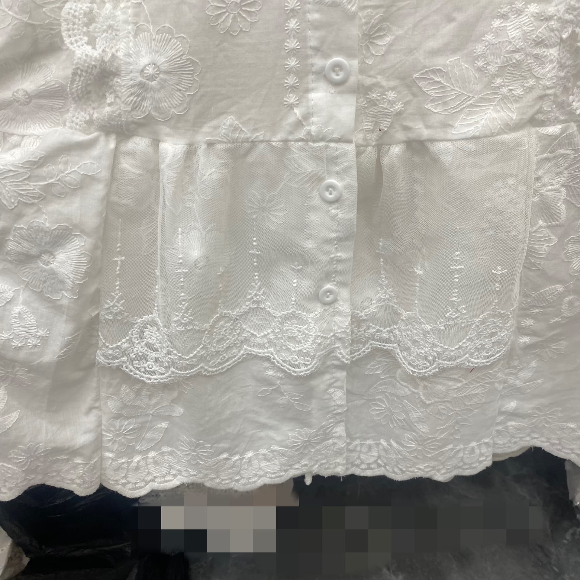 재고 있음 품격 셔츠 빅 사이즈 여성 의류 봄 가을 새로운 레이스 조각 자수 셔츠 긴팔 재킷 다용도 맨위 상세 이미지 7