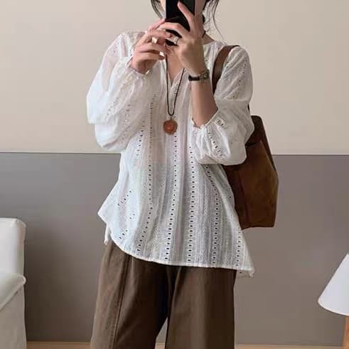 재고 있음 한국 스타일 chic 작은 대중 품격 미니멀리즘 V넥 자수 자카드 홀로우 아웃 긴팔 셔츠 새로운 봄 가을 맨위 상세 이미지 2