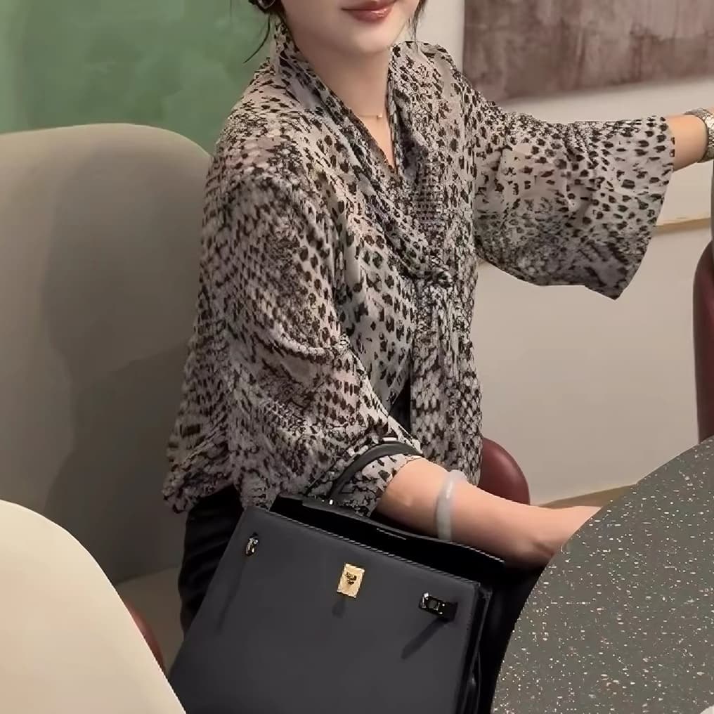 재고 있음 레트로 레오파드 무늬 V넥 쉬폰 긴팔 셔츠 봄 가을 루즈핏 디자인 센스 작은 대중 스트랩 고급 센스 맨위 상세 이미지 4